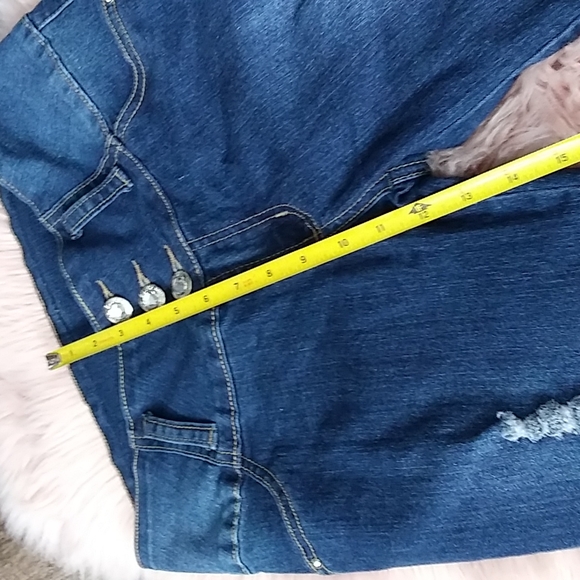 Jeans - Picture 7 of 16